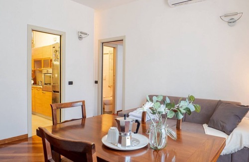 Ponte Seveso House | The Best Rent - Two bedroom apartment close to Sondrio metro station