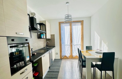 Travedona-Monate Apartment | THE GOLDEN LAKE TRAVEDONA LAKE ixihome