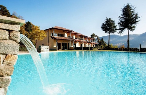 Tremezzo Apartment | Tremezzo residence apartment no 11 with pool and spa by Italian Apartments