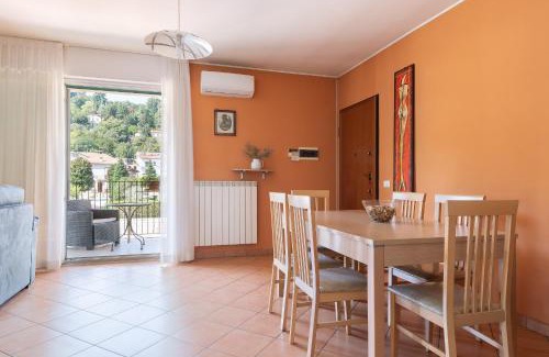 Albavilla Apartment | Una Finestra Sulle Montagne