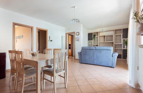 Albavilla Apartment | Una Finestra Sulle Montagne