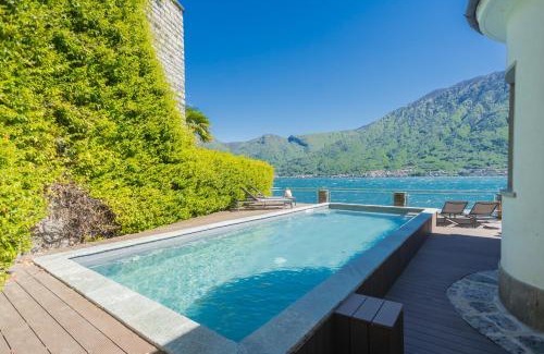 Sala Comacina Apartment | Villa Bianca - Front Lake Pool by Rent All Como
