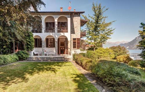 Oliveto Lario Villa | Villa Il Cigno Lakeside