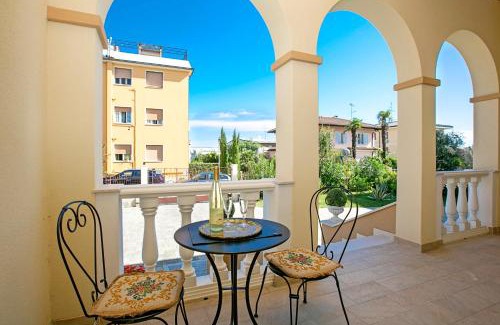 Desenzano del Garda Apartment | Villa Mimosa - Appartamento 1 - Happy Rentals