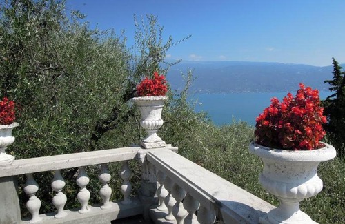 Gargnano Apartment | Villa Pinetina