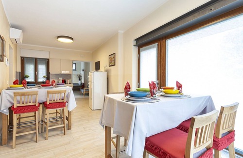 Somma Lombardo House | 1-Double bed, two singles, Private bathroom