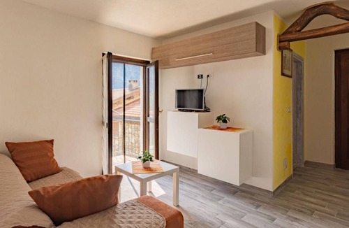 Albonico Apartment | 100 m² Apartment ∙ 2 bedrooms ∙ 4 guests