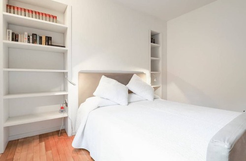 Borgonuovo Apartment | 100 m² Apartment ∙ 2 bedrooms ∙ 4 guests