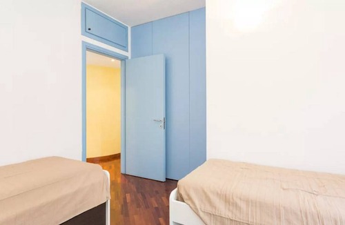 Bicocca Other | 100 m² Shared room ∙ 1 bedroom ∙ 2 guests