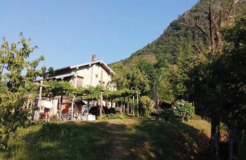 Castelveccana Villa | 100 m² Villa ∙ 2 bedrooms ∙ 4 guests