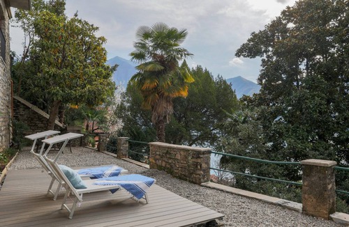 Carate Urio Apartment | 120 m² Apartment ∙ 2 bedrooms ∙ 4 guests