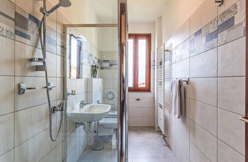 Bellano Apartment | 120 m² Apartment ∙ 3 bedrooms ∙ 6 guests