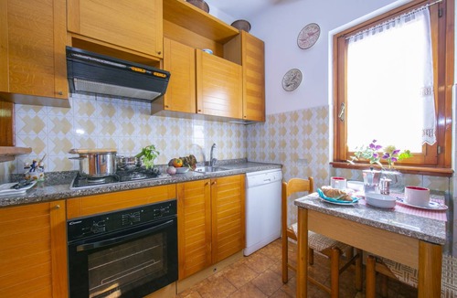 Castelveccana Villa | 120 m² Villa ∙ 6 bedrooms ∙ 10 guests