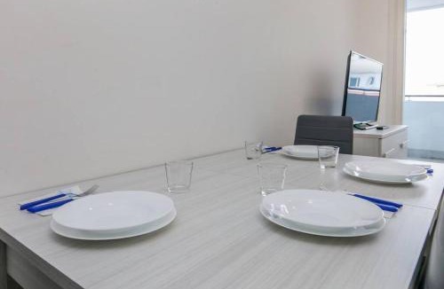 Bicocca Apartment | 12th Floor Diamond Tower - 72