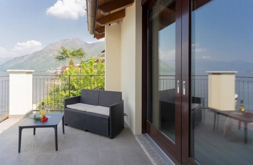 Lezzeno Apartment | 130 m² Apartment ∙ 2 bedrooms ∙ 6 guests