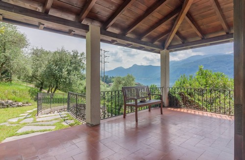Varenna Villa | 132 m² Villa ∙ 3 bedrooms ∙ 4 guests