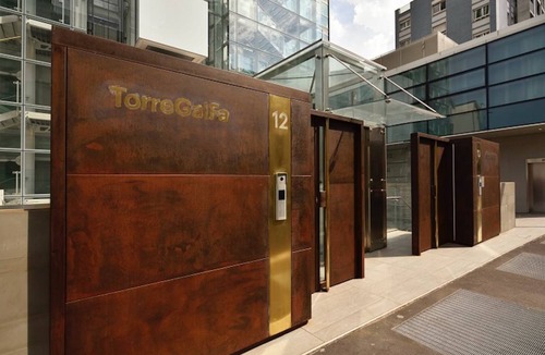 Centro Direzionale Apartment | 147 m² Apartment ∙ 3 bedrooms ∙ 8 guests