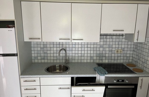 Herzogenrath Apartment | 15 min. from CHIO-Aachen. Lovingly furnished apartment with balcony.