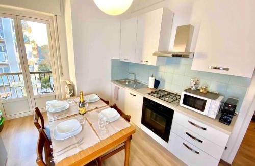 Dergano Apartment | [15 Minuti dal Duomo] + 8 posti letto