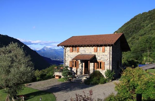 Occagno Villa | 150 m² Villa ∙ 4 bedrooms ∙ 8 guests