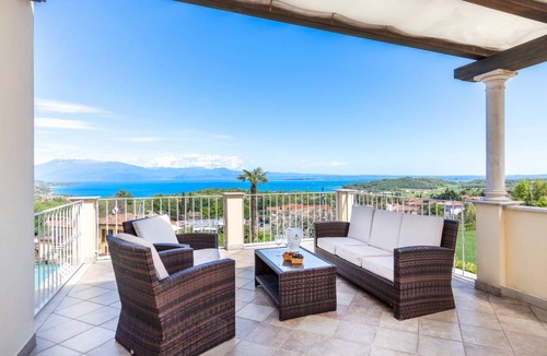 Lonato del Garda Villa | 160 m² Villa ∙ 2 bedrooms ∙ 6 guests