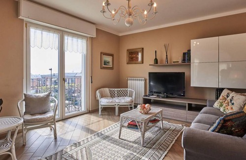 Luino Apartment | 180 m² Apartment ∙ 1 bedroom ∙ 8 guests