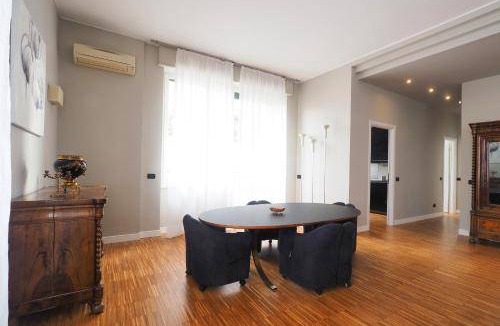 Varesine Apartment | 180 m² Apartment ∙ 3 bedrooms ∙ 8 guests