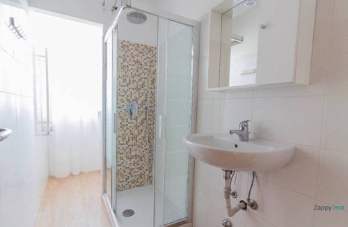 Bovisa Resort | 180 m² Private room ∙ 1 bedroom ∙ 1 guest