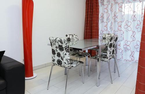 Maccagno Apartment | 2 bedroom Golfo Gabella apartment rental