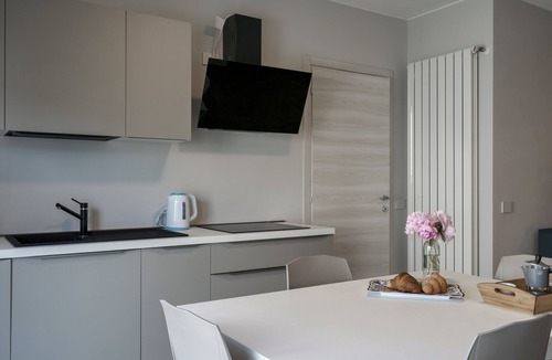 Rivoltella Apartment | 2 Bedroom Apartment in Desenzano del Garda