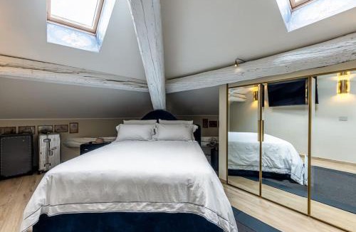 Carrobbio Apartment | 2 floor Suite near Duomo