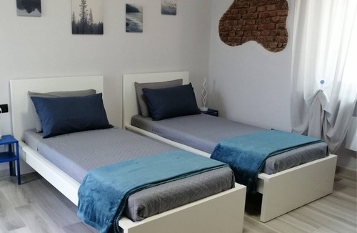 Somma Lombardo Apartment | 2 single bad appartment near Malpensa Airport, Bathroom, kitchen, wifi