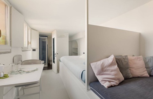 Magenta Apartment | 20 m² Apartment ∙ 1 guest