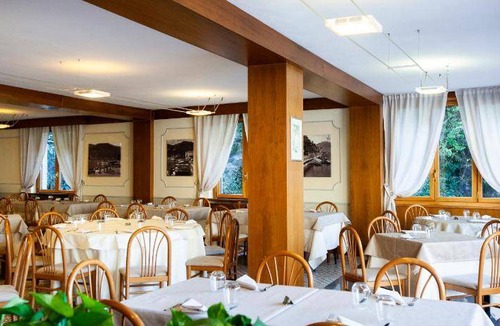Riva Hotel | 200 m² Hotel ∙ 3 bedrooms ∙ 6 guests