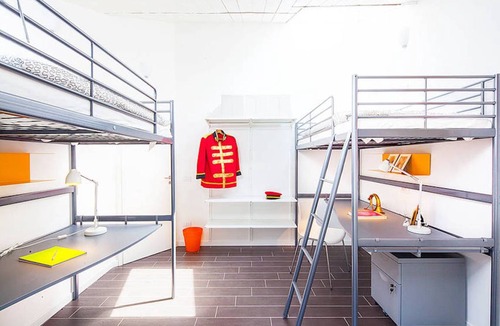Bovisa Other | 200 m² Shared room ∙ 1 bedroom ∙ 1 guest