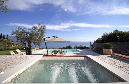 Pulciano Villa | 218 m² Villa ∙ 3 bedrooms ∙ 8 guests