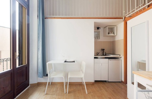 Magenta Apartment | 25 m² Apartment ∙ 2 guests