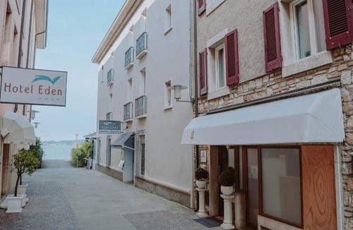 Sirmione Bed & Breakfast | 25 m² Bed and breakfast ∙ 3 guests