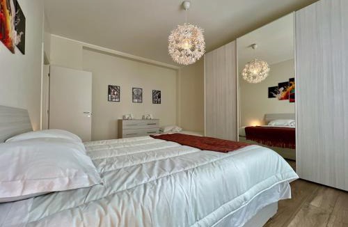 Isola del Bosco - Delle Corti Apartment | 25 minutes MILANO DUOMO Elegant Apartment Center Sesto