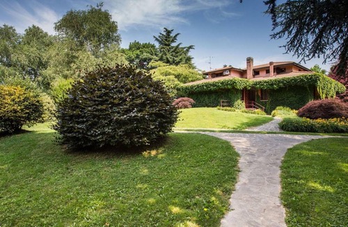 Sulbiate Villa | 298 m² Villa ∙ 4 bedrooms ∙ 10 guests