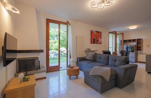 Castello House | 3-room corner house with garden, terrace and balcony in a well-kept residence with pool