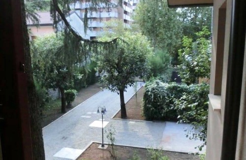 Cologno Monzese Resort | 350 m² Private room ∙ 1 bedroom ∙ 2 guests