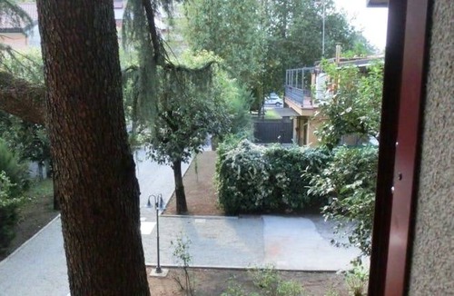 Cologno Monzese Resort | 350 m² Private room ∙ 1 bedroom ∙ 2 guests