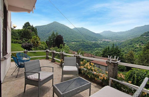 Dizzasco Villa | 350 m² Villa ∙ 6 bedrooms ∙ 12 guests