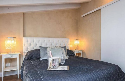 Sirmione Bed & Breakfast | 40 m² Bed and breakfast ∙ 14 guests