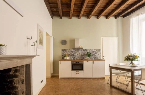 Como City Centre Apartment | 45 m² Apartment ∙ 1 bedroom ∙ 4 guests