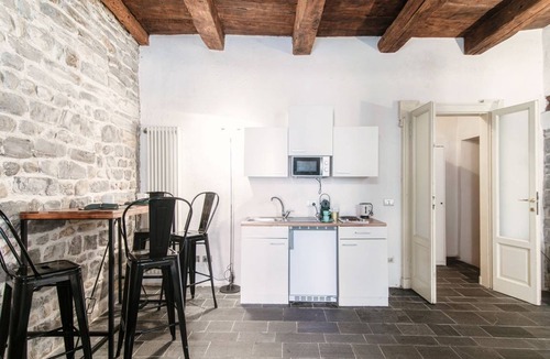 Como City Centre Apartment | 45 m² Apartment ∙ 1 bedroom ∙ 2 guests