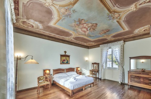Mandello del Lario Villa | 450 m² Villa ∙ 5 bedrooms ∙ 8 guests