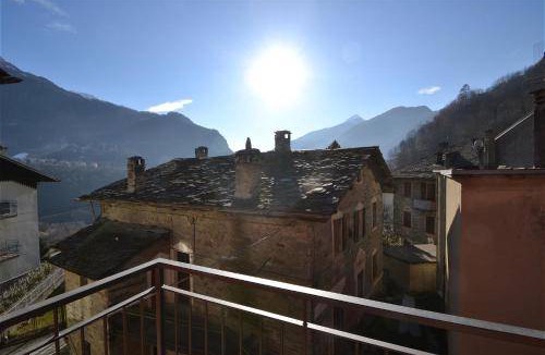 Chiesa in Valmalenco Apartment | 48 m² Apartment ∙ 2 guests