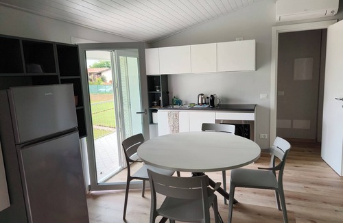 Monte Apartment | 5 minutes from the lake house with garden in residence with swimming pool